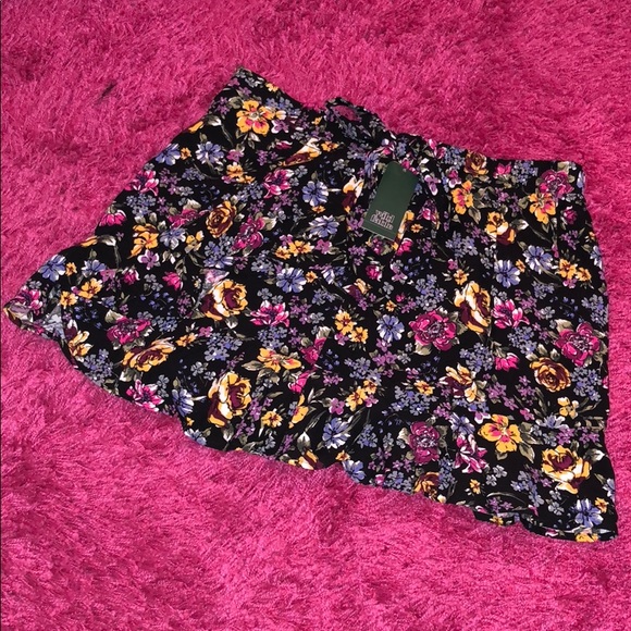 Floral Ruffle Mini Skirt - Picture 3 of 5